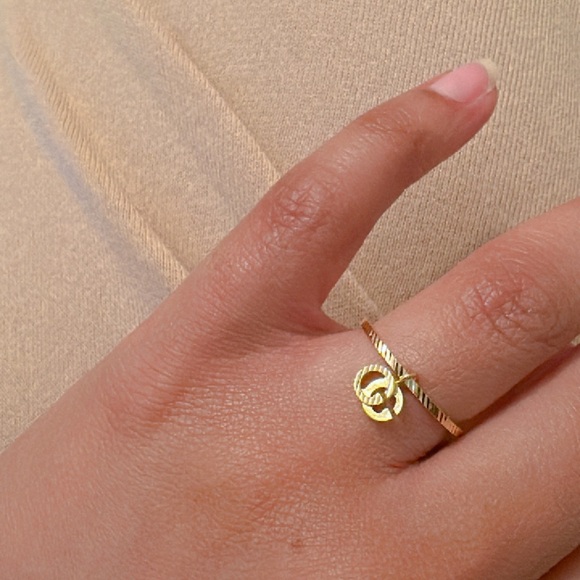 Authentic Gucci Logo Ring Size 6.5 - Picture 2 of 6